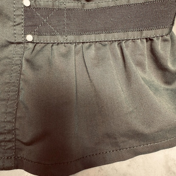 White House Black Market Army Green Utility Cropped Jacket Sz 8 - Picture 12 of 16